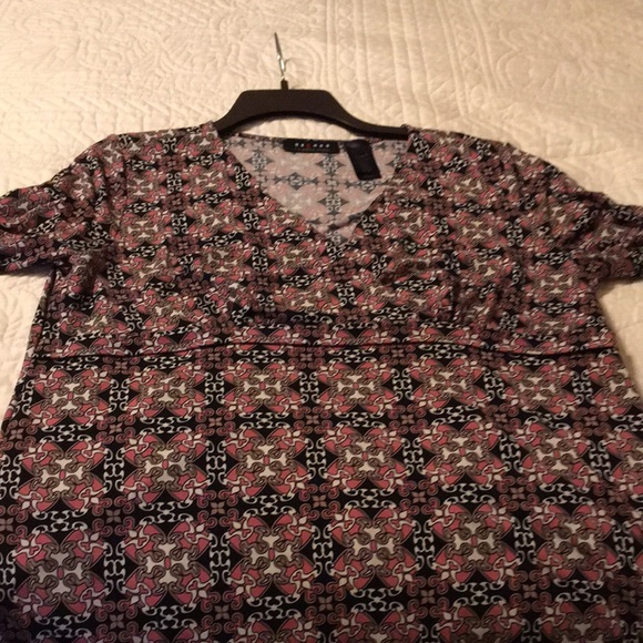 EUC access by Liz Claiborne Empire Waist Top - Picture 3 of 7